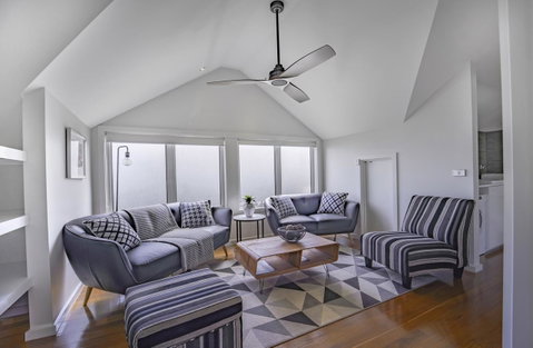 Bayview Loft - Holiday Cairns 1
