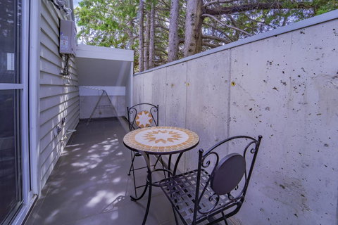 Bayview Loft - Holiday Cairns 24