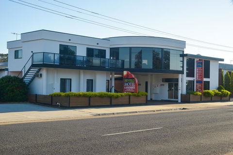 Heyfield Motel And Apartments - Holiday Cairns 0