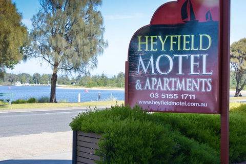 Heyfield Motel And Apartments - Holiday Cairns 24