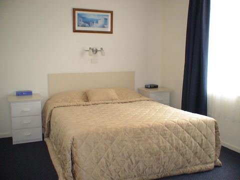 Heyfield Motel And Apartments - Holiday Cairns 6