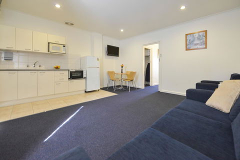 Heyfield Motel And Apartments - Holiday Cairns 19