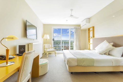 Deep Blue Hotel & Hot Springs - Holiday Cairns 41