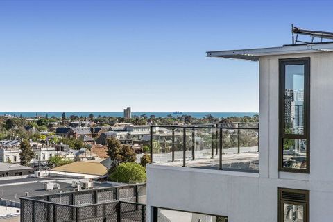 Melbourne City Apartments - Teri - Holiday Cairns 23