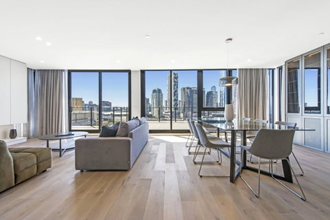 Melbourne City Apartments - Teri - Holiday Cairns 18