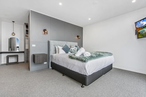 Melbourne City Apartments - Teri - Holiday Cairns 10