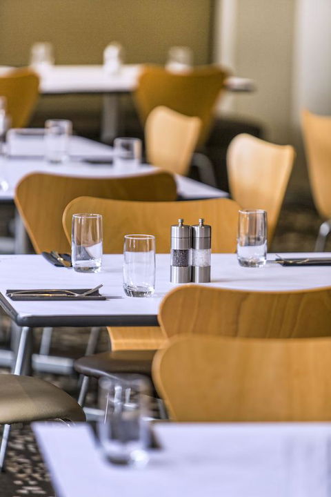 Holiday Inn Melbourne Airport, An IHG Hotel - Holiday Cairns 6