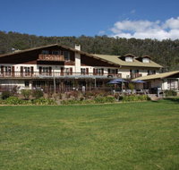 Bright Chalet - Holiday Cairns