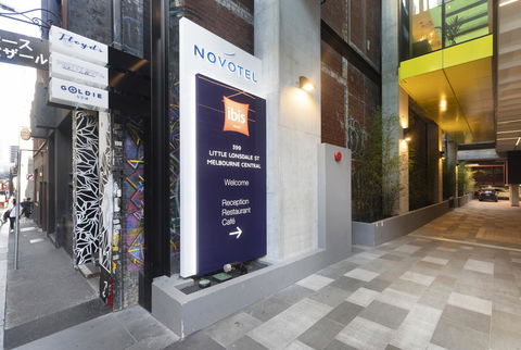 Novotel Melbourne Central - Holiday Cairns 31