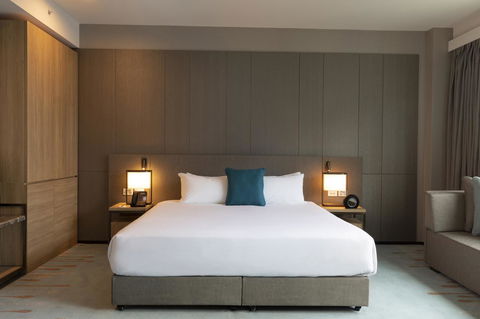 Novotel Melbourne Central - Holiday Cairns 15