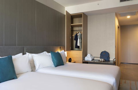 Novotel Melbourne Central - Holiday Cairns 4