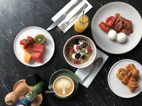 Novotel Melbourne Central - Holiday Cairns 28