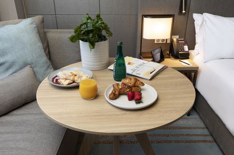 Novotel Melbourne Central - Holiday Cairns 44