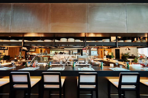 Novotel Melbourne Central - Holiday Cairns 18