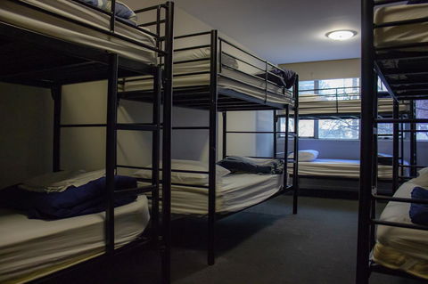 Nomads Melbourne Backpackers - Holiday Cairns 43