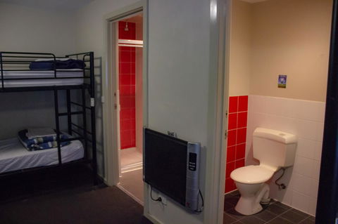 Nomads Melbourne Backpackers - Holiday Cairns 42