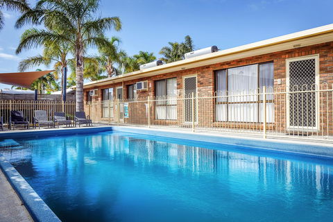 Allambi Holiday Apartments - Holiday Cairns 14