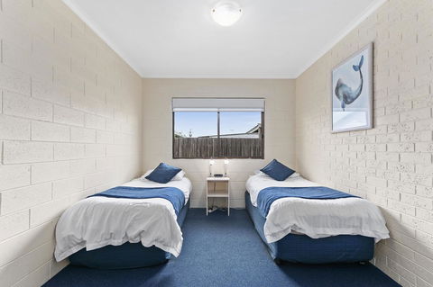 Allambi Holiday Apartments - Holiday Cairns 6