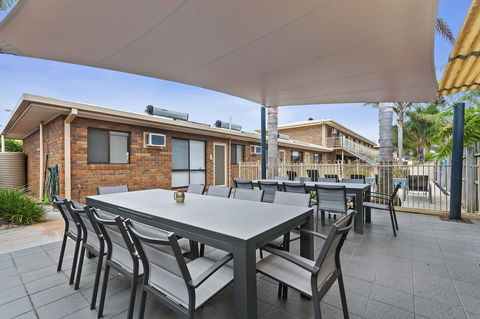 Allambi Holiday Apartments - Holiday Cairns 7