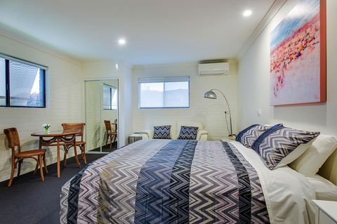 Allambi Holiday Apartments - Holiday Cairns 33