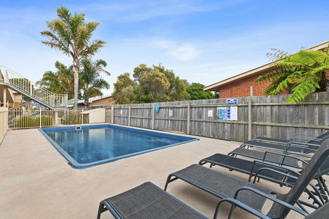 Allambi Holiday Apartments - Holiday Cairns 16