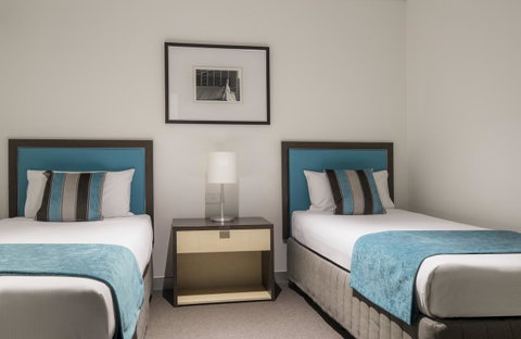 Novotel Melbourne On Collins - Holiday Cairns 3