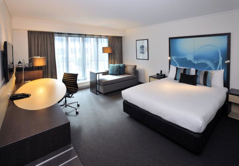 Novotel Melbourne On Collins - Holiday Cairns 5