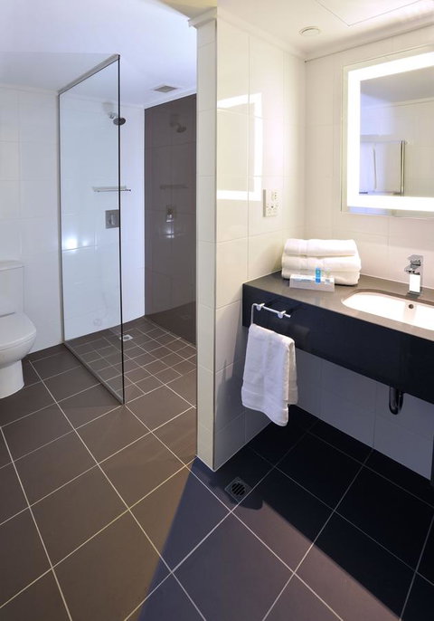 Novotel Melbourne On Collins - Holiday Cairns 8