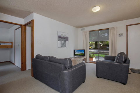 Eastern Beach Holiday Units - Holiday Cairns 2