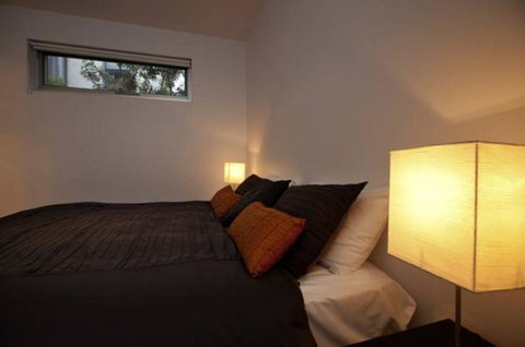 Battery Cove Beach Front Apartment - Holiday Cairns 15