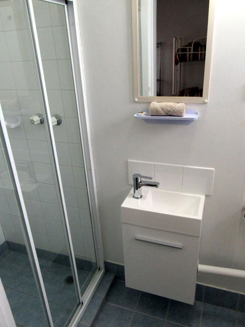 The Highlander Motel - 24HR Check In - Holiday Cairns 19