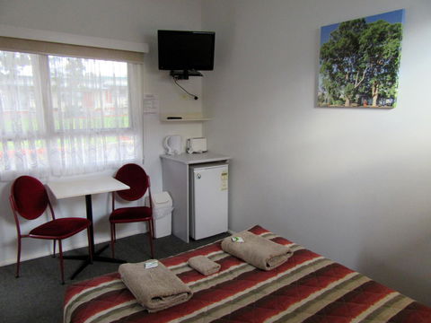 The Highlander Motel - 24HR Check In - Holiday Cairns 12