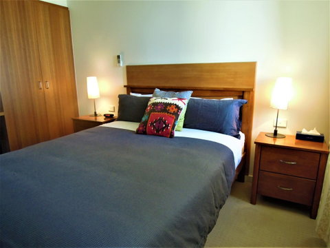 Plough Hotel - Holiday Cairns 5