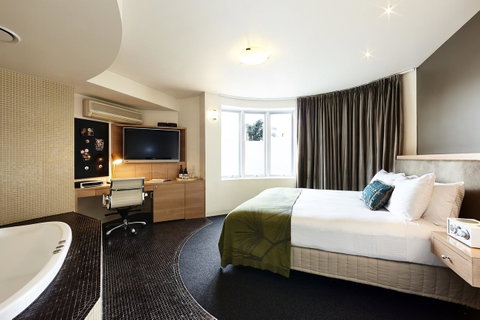 Saint Kilda Beach Hotel - Formerly Rydges St Kilda - Holiday Cairns 1