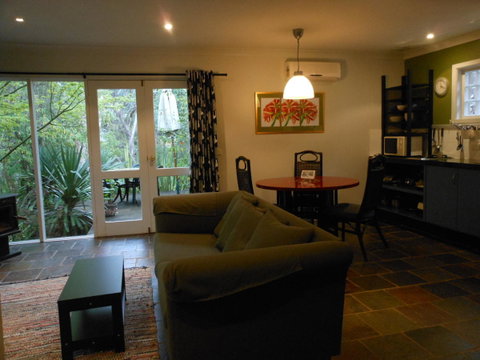 Merrimeet Cottages - Holiday Cairns 12