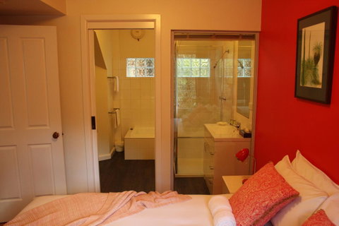 Merrimeet Cottages - Holiday Cairns 18