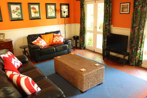 Merrimeet Cottages - Holiday Cairns 13