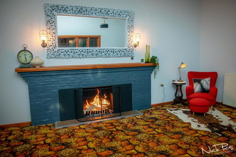 Amara Springs Guest House - Holiday Cairns 9