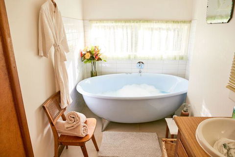 Amara Springs Guest House - Holiday Cairns 30