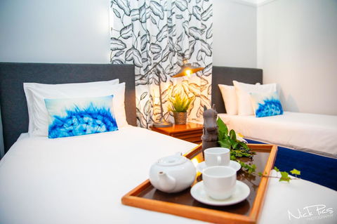 Amara Springs Guest House - Holiday Cairns 1