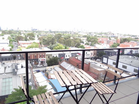 Amazing Accommodations : South Yarra - Holiday Cairns 12