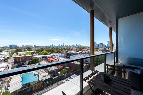 Amazing Accommodations : South Yarra - Holiday Cairns 32