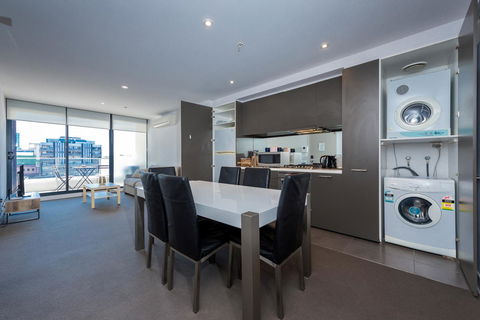 Amazing Accommodations : South Yarra - Holiday Cairns 41