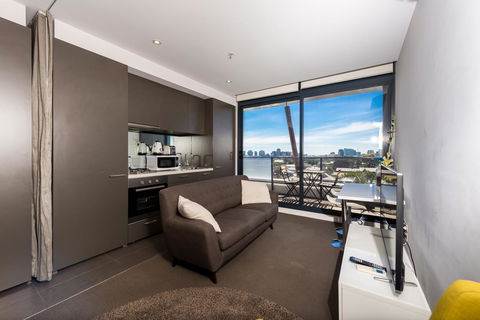 Amazing Accommodations : South Yarra - Holiday Cairns 23