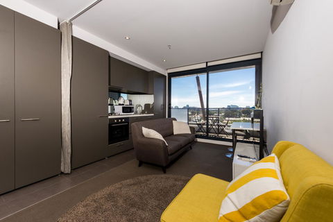 Amazing Accommodations : South Yarra - Holiday Cairns 28