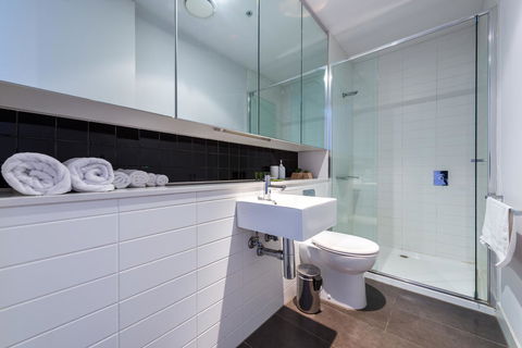 Amazing Accommodations : South Yarra - Holiday Cairns 39