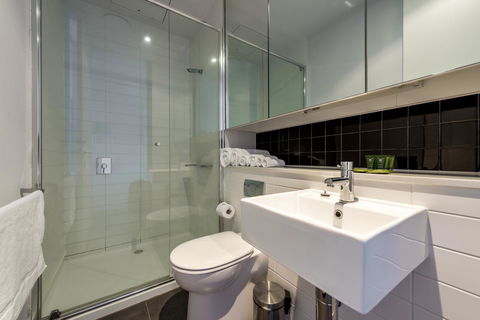 Amazing Accommodations : South Yarra - Holiday Cairns 30
