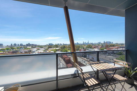 Amazing Accommodations : South Yarra - Holiday Cairns 24