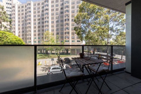 Amazing Accommodations : South Yarra - Holiday Cairns 15