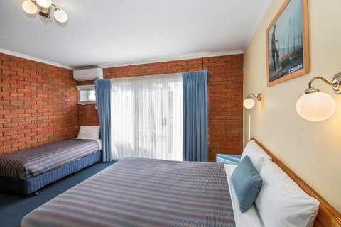 Torquay Tropicana Motel - Holiday Cairns 26